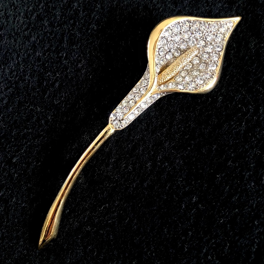 Elegant Goldtone and Rhinestone Floral Calla Lily Pin Brooch - Picture 2 of 4